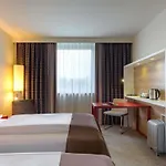 מלון Mercure Airport Messe 4*