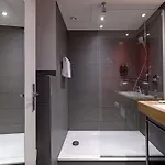 מלון Mercure Airport Messe 4*