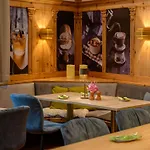 מלון Mercure Airport Messe 4*