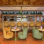 מלון Mercure Airport Messe