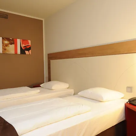 Mercure Airport Messe 4* שטוטגרט