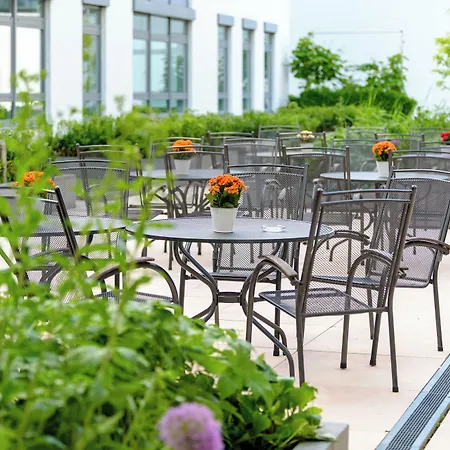 Mercure Airport Messe 4* שטוטגרט