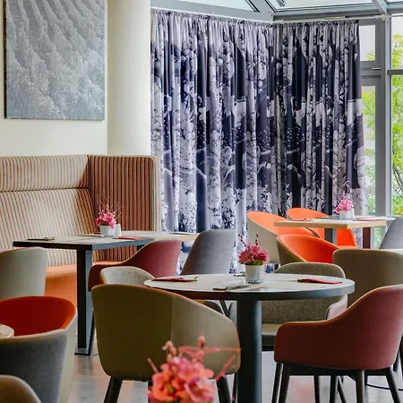 Mercure Airport Messe 4* שטוטגרט