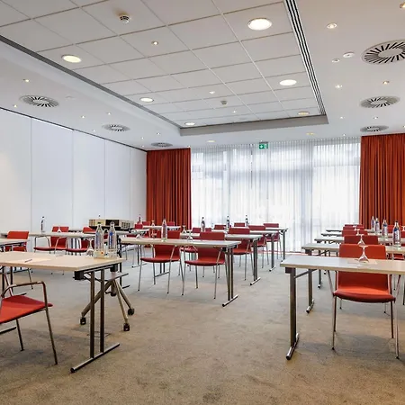 Mercure Airport Messe 4* שטוטגרט