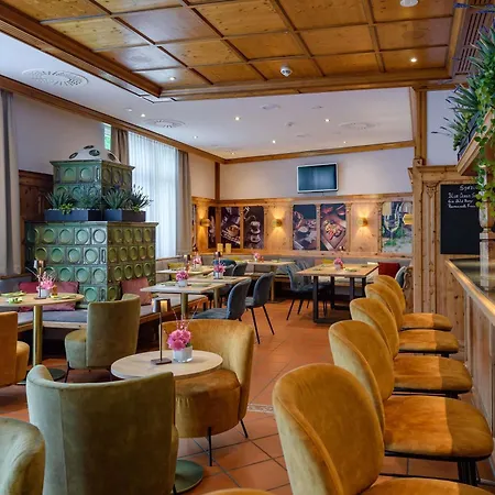 מלון Mercure Airport Messe 4*