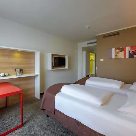 Mercure Airport Messe 4* שטוטגרט