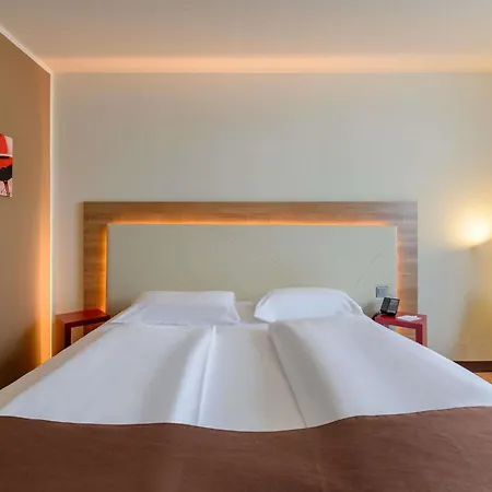 Mercure Airport Messe Hotell *