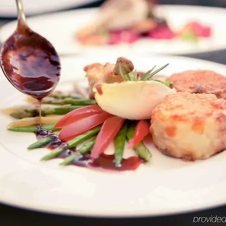 Mercure Airport Messe 4*