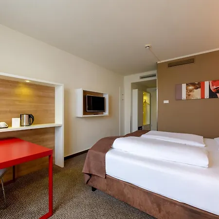 Mercure Airport Messe Hotel 4*
