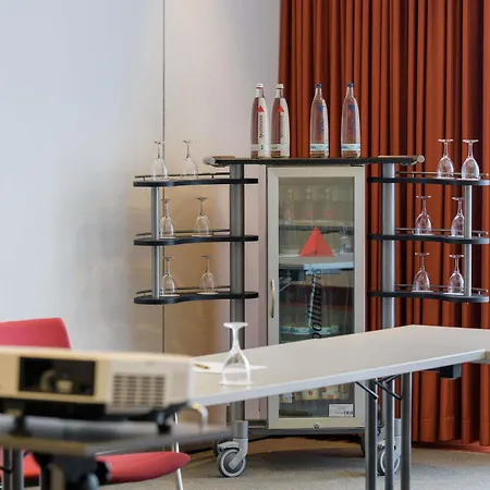 Mercure Airport Messe Отель 4*