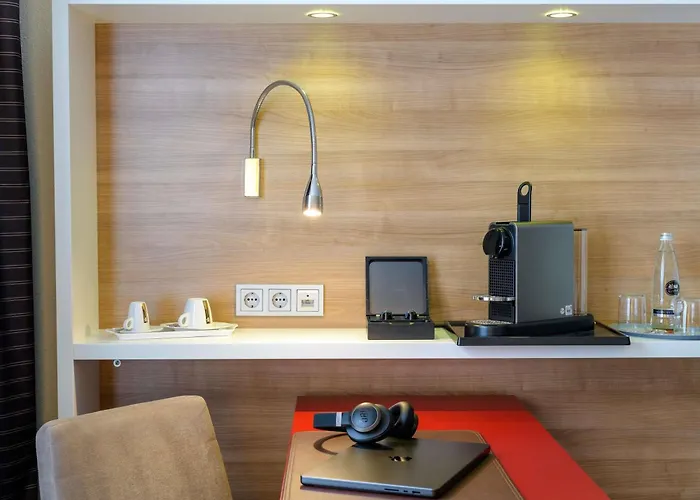 Mercure Airport Messe Hotel 4*